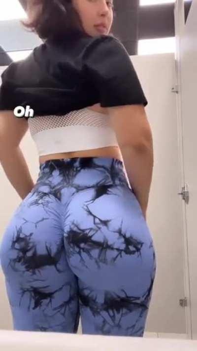 whole lotta movement back there 👀