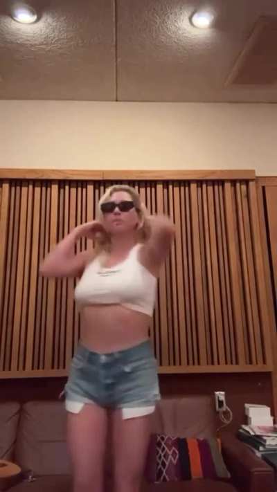 Ke$ha from herInstagram