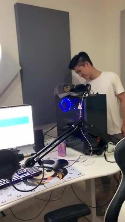 here’s the full clean video of jeannie’s prank on henry.