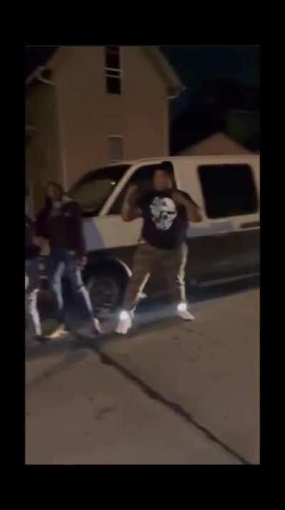 HEAVYWEIGHT FEMALES FIGHT