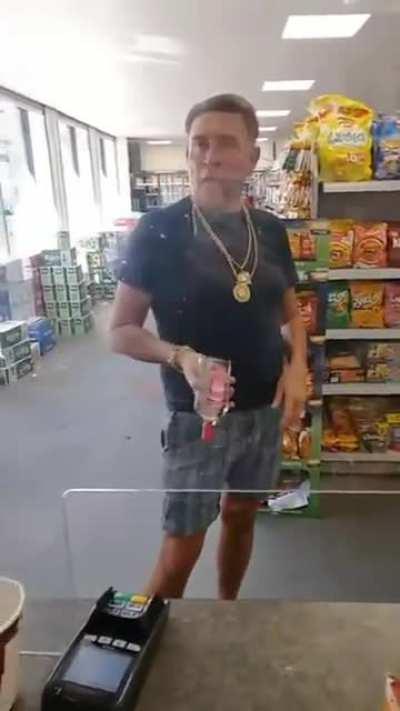 We need an English translator to translate this into English!