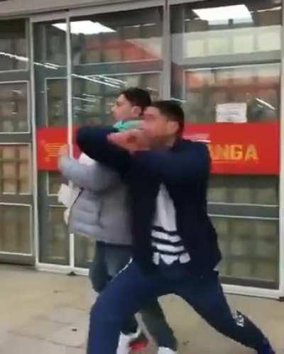 Pelea en el supermercado Ganga de Chacabuco en Concepción con arma blanca.