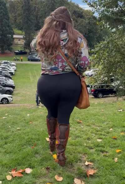 Would you jerk off to a girl my size?