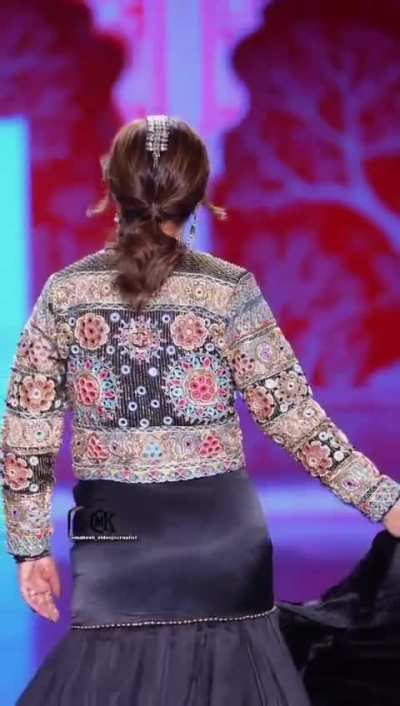 Hina Khan is unstoppable 🔥