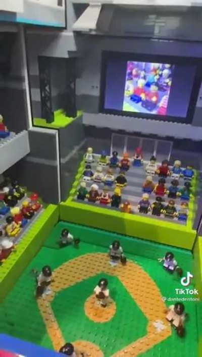 O cara tem o mundo na parede