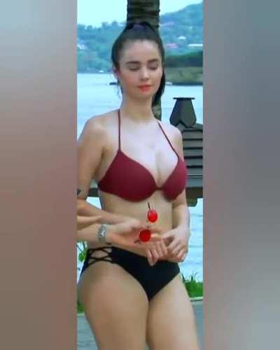 Kim Domingo in Juan Happy Love Story (S1E35)