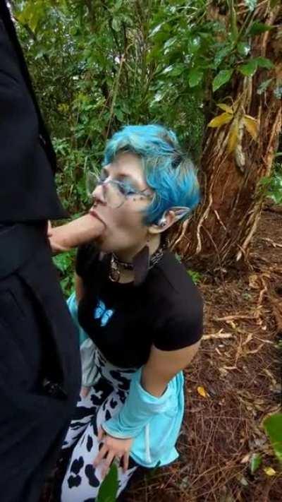 Sneaky blowjob in a park from a girl in blue [OC]