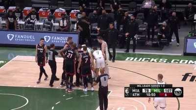 [Highlight] Scuffle that led to Bucks fans going crazy over multi-sport DemiGod Giannis