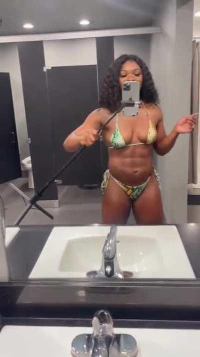 Idk update after Mardi Gras 💚💛💜 Stay tune for full body update video tmrw ☺️ #fitnessmotivation #fitnessgirl #fitnessmodel #weightgainjourney #bodytransformation #bodygoals #fitnesstips #fitnessinspo #fitnessinfluencer #fitnesstrainer #wwe