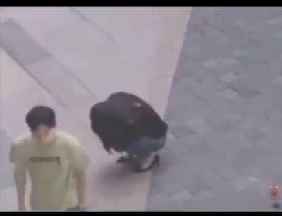 poor girl &eth;