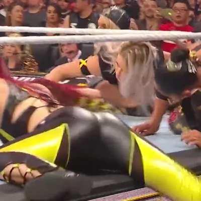 Io’s perfect cheeks