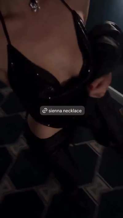 Alexis at Unified Super Middleweight Championship at Allegiant Stadium in Las Vegas - IG September 2025