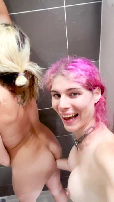 Morning fisting of KinkyIzzy in the shower