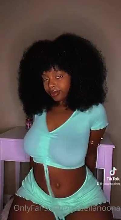 DO YOU LIKE MY BOOBS🙂?