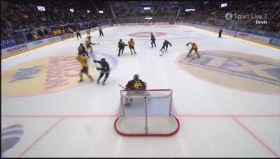 Frondell gets the goalie to bite hard on a fake shot before going to the backhand and scoring his 7th of the season