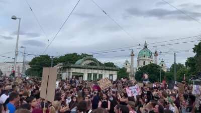 Einer der wichtigsten Gründe auf die Straße zu gehen.