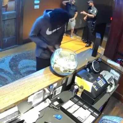 Invista 14 Dólares e multiplique 9999% em menos de 1 minuto