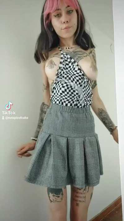 Wanna taste me for lunch? I'm all for u <3