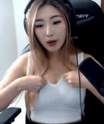 Old Janet cute top