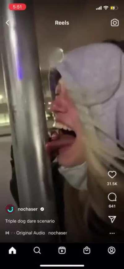 HMC while I lick this pole.