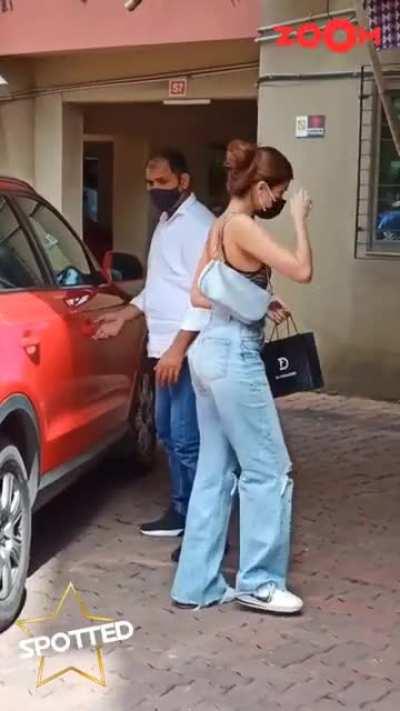 Tara sutaria gets off her car