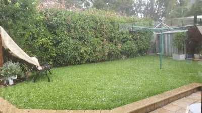 [LOUD SOUNDS WARNING] Sydney, Australia - Freak storm with hail