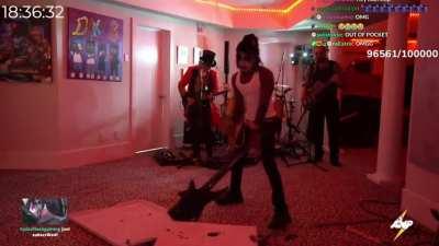 Why did I join this nigga stream and this nigga doing the most out of pocket shit ever😂😂