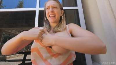 These amazing tits 😍