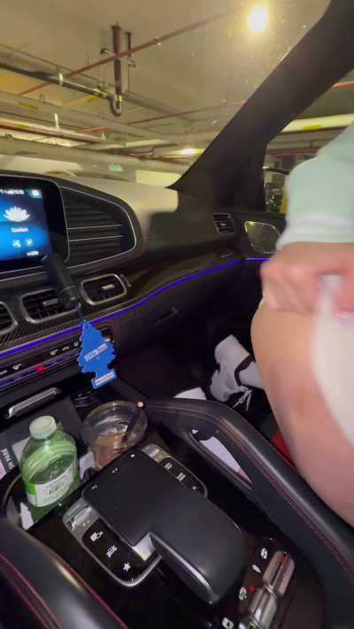 Let's play and get caught. Whoever follows me, I'll give freebies!