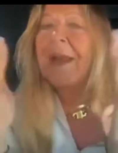 Madam Faruzanal 👵💅 trying to convince everyone at the Acockdickmia 🏫💦 that she's still a young girlie 😍👅