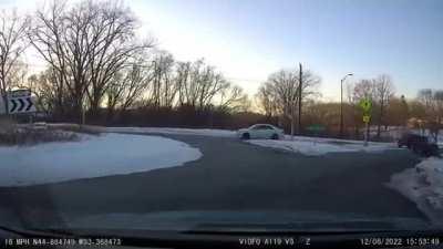 Help me out here, people in a different subreddit are saying what she did was what you are supposed to do in a roundabout. Is this my fault?