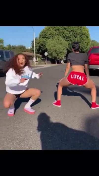 I’m catching it 🍑