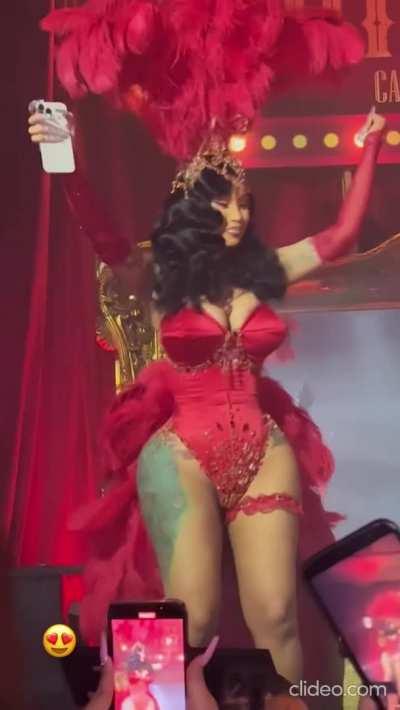 thick thighs ❤️🔴🟥