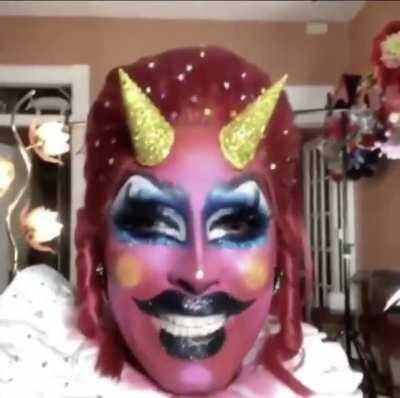 This video of Crystal Methyd lives rent free in my head since I first saw it