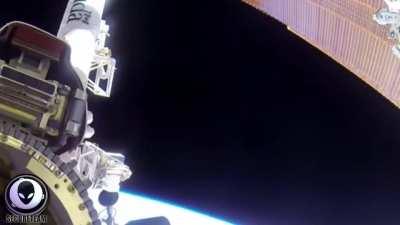 Clip from a video that was removed from YouTube. Found archives of it on google. This one seems VERY interesting.