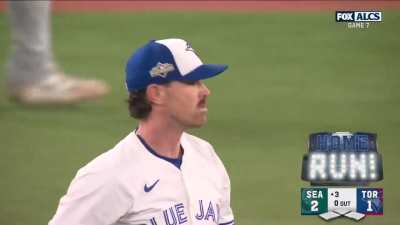 Julio Rodríguez puts the Mariners back in the lead with a solo shot