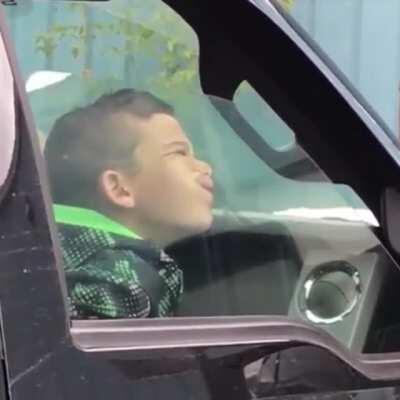 Finally found a 'window licker'