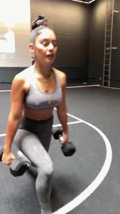 Vanessa Hudgens oh geez