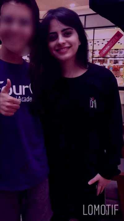 Minha namorada é linda e eu beijo ela todo dia