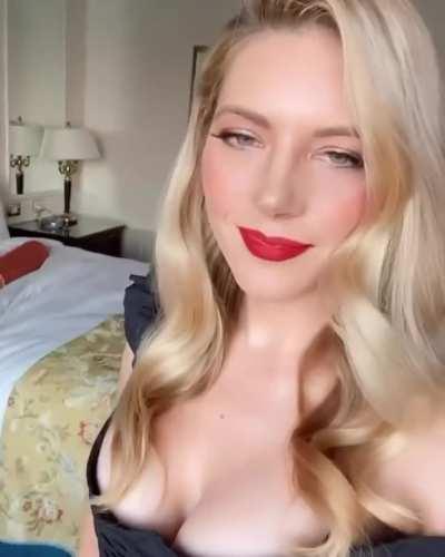 Katheryn Winnick looking like a Bimbo.