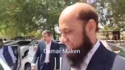 Haramkhor army retd general Hafiz (Chairman PTA) reads a Hadees instead of answering a direct question about his job. This is the same haramkhor who lied to court about Twitter, Firewalls and VPNs.