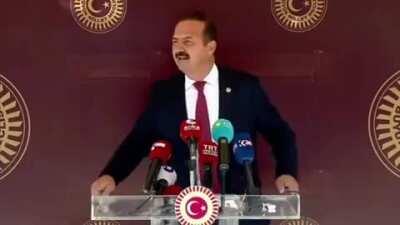 Kendine bunu yapan bize neler yapar