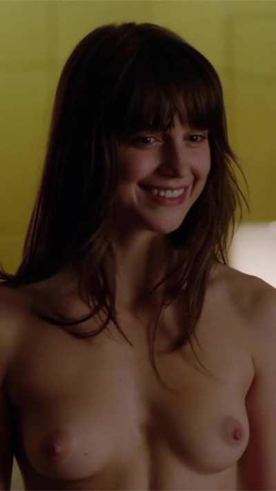 Melissa Benoist nude