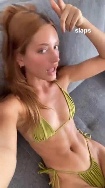 Saskia Jenkins rocks