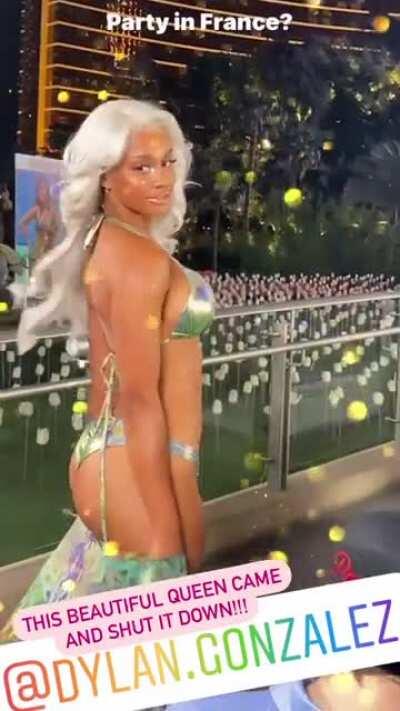 That thang poking out