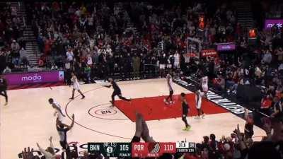 [Highlight] McLemore drills the dagger three to put the Blazers up 8 with 31 seconds left