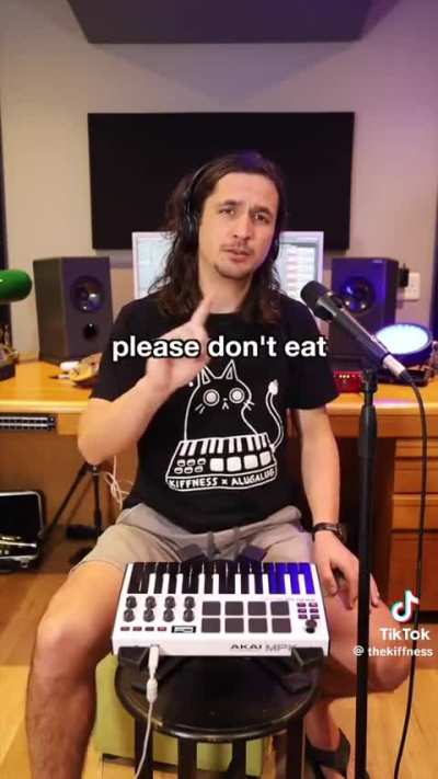 No pets were harmed in the making of this video. 🐶 🐱 