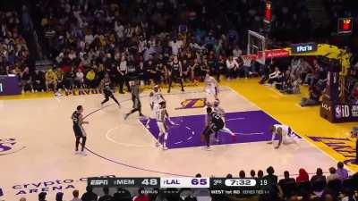 [Highlight] LeBron ejects before Vanderbilt rejects