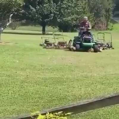 Повелитель газонокосилок