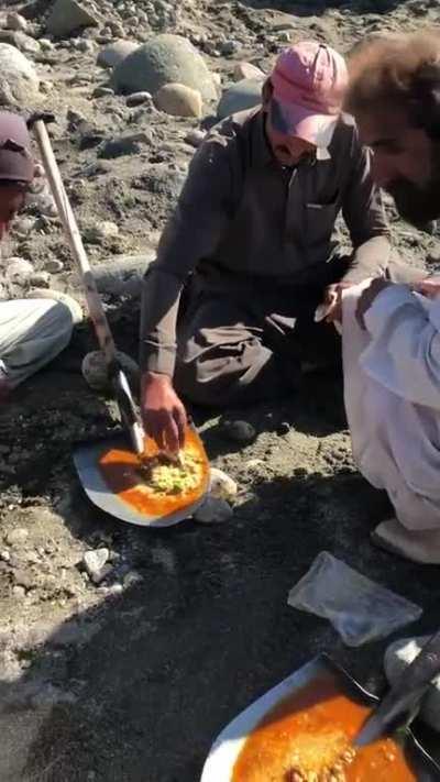 Don't forget the Underprivileged around you, specially this Ramadan